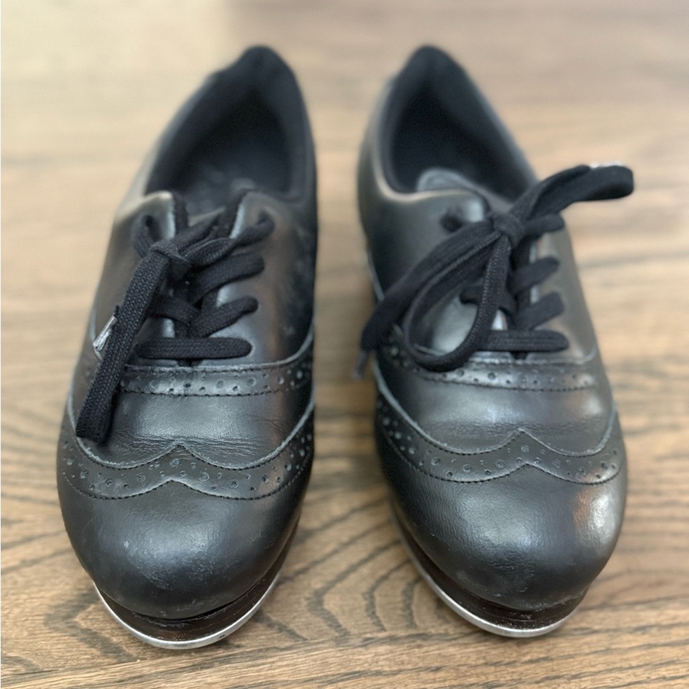 Capezio Roxy Black Tap Shoes Women 5.5